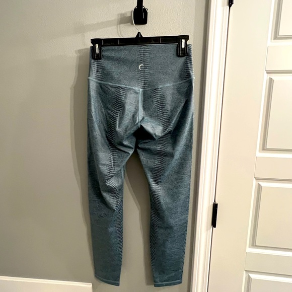 ZYIA Leggings, like new (Size 8/10) - Picture 3 of 4